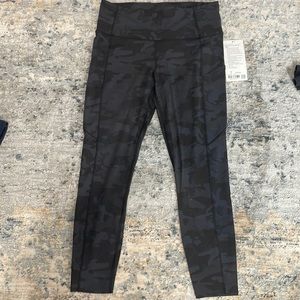 Lululemon Fast and Free 25”